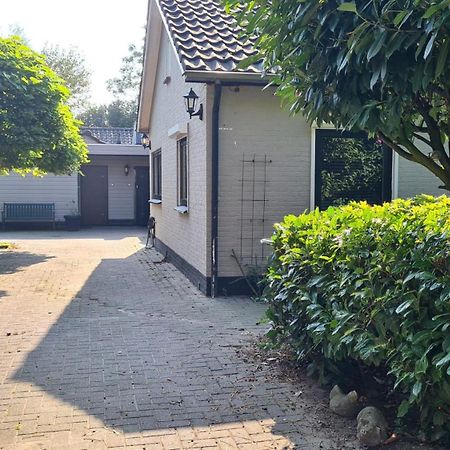 Bed and Breakfast Sleepzzz Heusden  Exterior foto