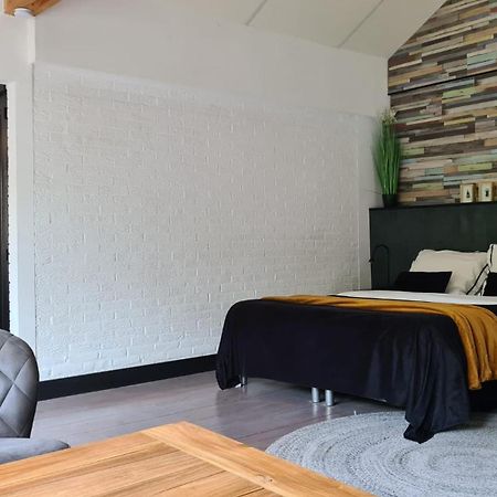 Bed and Breakfast Sleepzzz Heusden  Exterior foto